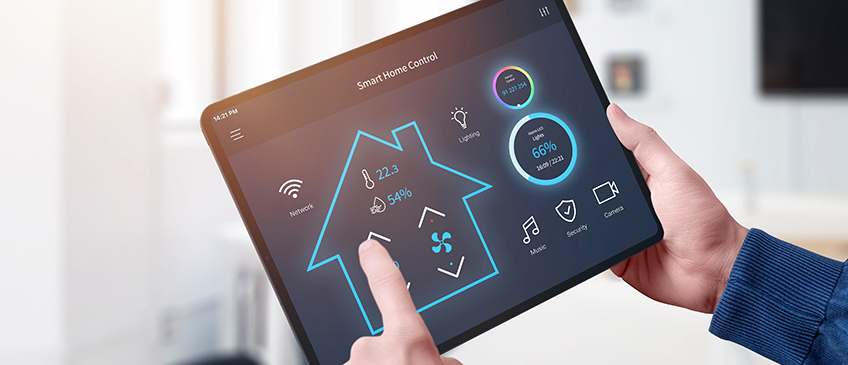 [Translate to English:] Tablet mit Smart Home Control App